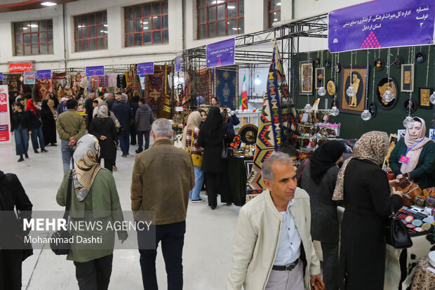 نمایشگاه توانمندی بانوان و کسب و کارهای خانگی استان اردبیل