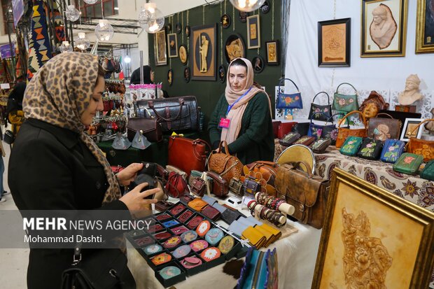 نمایشگاه توانمندی بانوان و کسب و کارهای خانگی استان اردبیل