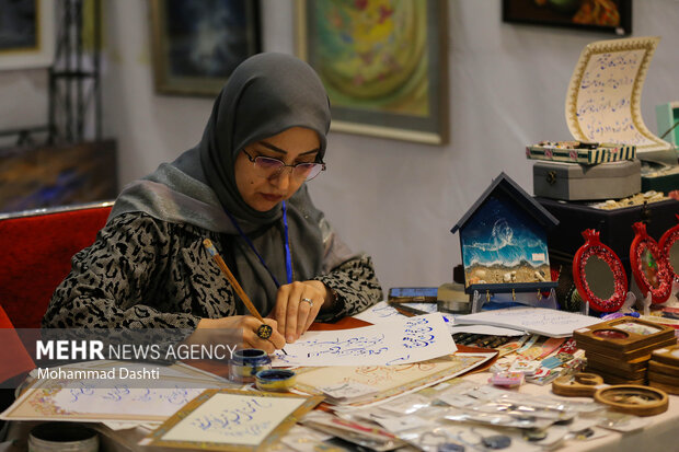 نمایشگاه توانمندی بانوان و کسب و کارهای خانگی استان اردبیل