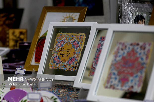 نمایشگاه توانمندی بانوان و کسب و کارهای خانگی استان اردبیل