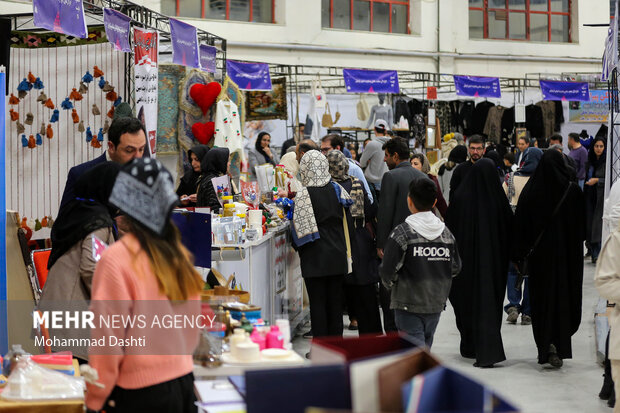 نمایشگاه توانمندی بانوان و کسب و کارهای خانگی استان اردبیل
