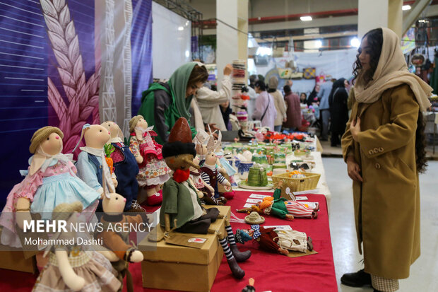 نمایشگاه توانمندی بانوان و کسب و کارهای خانگی استان اردبیل