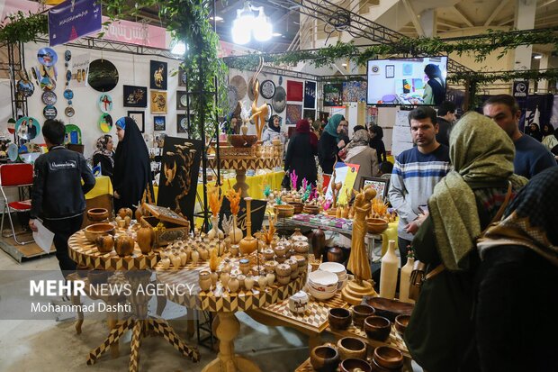 نمایشگاه توانمندی بانوان و کسب و کارهای خانگی استان اردبیل
