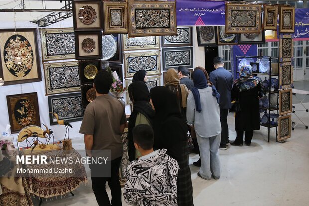 نمایشگاه توانمندی بانوان و کسب و کارهای خانگی استان اردبیل