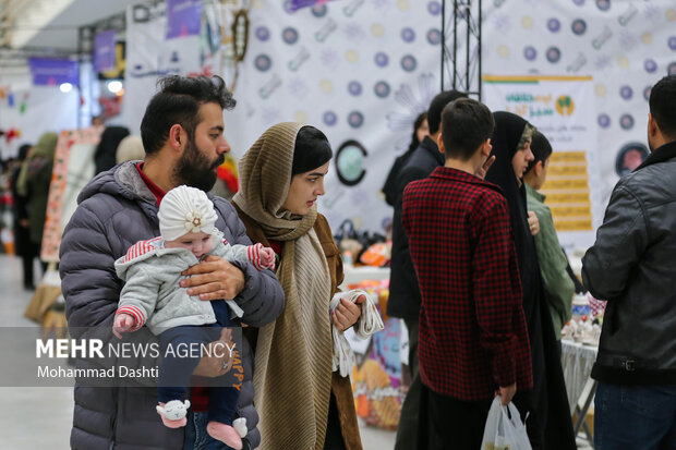 نمایشگاه توانمندی بانوان و کسب و کارهای خانگی استان اردبیل