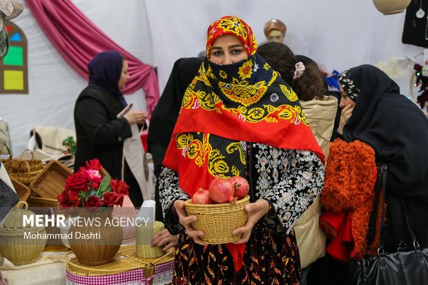 نمایشگاه توانمندی بانوان و کسب و کارهای خانگی استان اردبیل