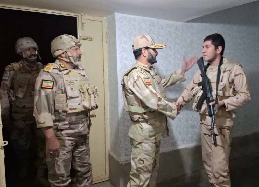 سردار رستمی: مرزبانان امنیت پایدار را برای ایران به ارمغان میآورند