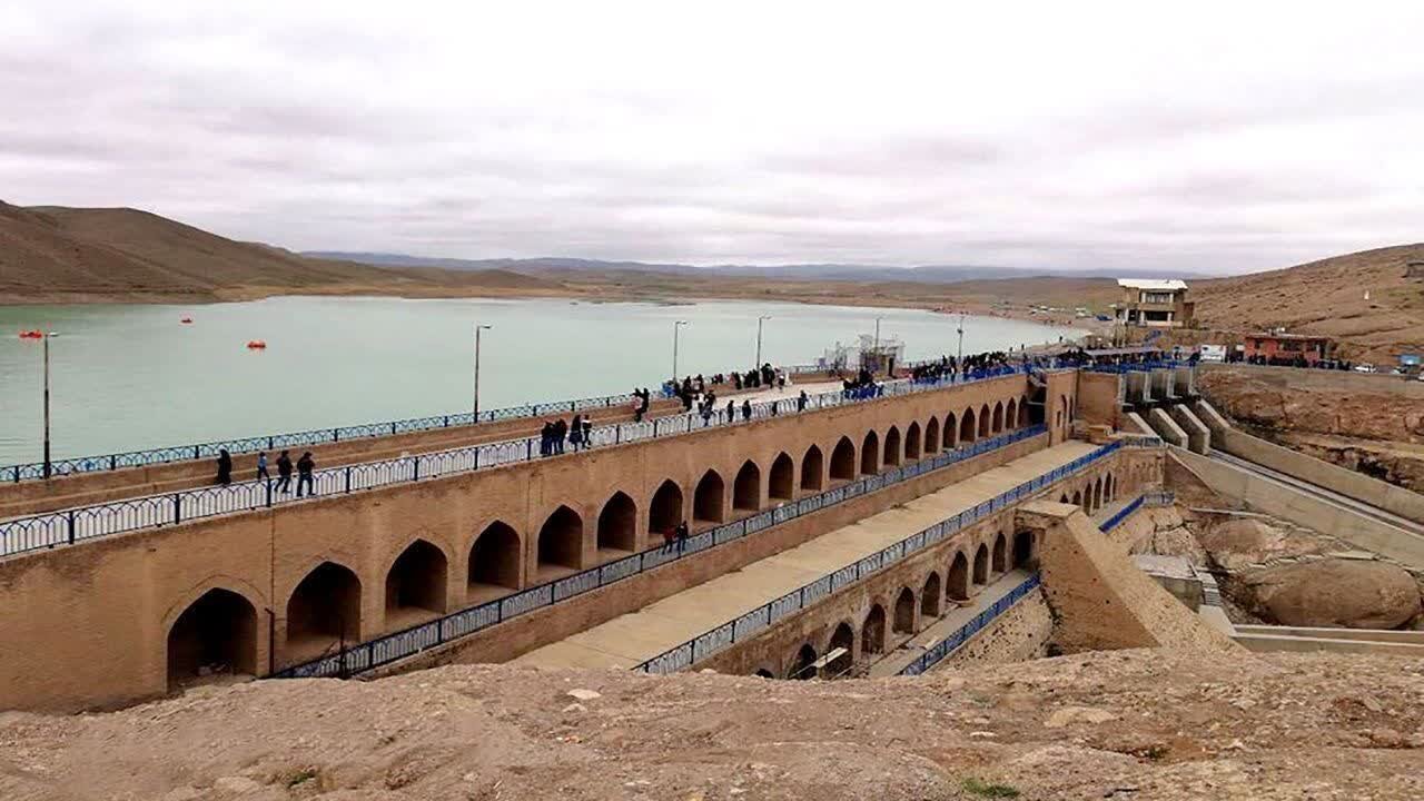 منیری:۱۲ نفر از ارتفاع حدود ۵ متری در سد فریمان سقوط کردند