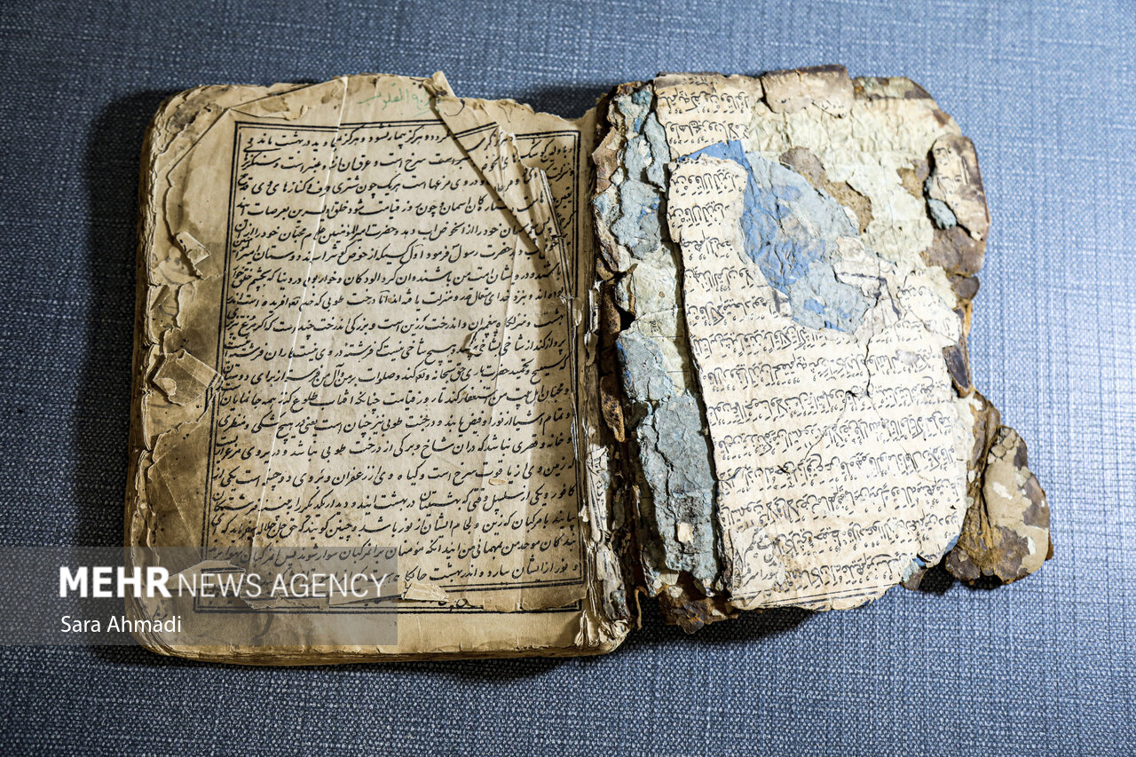 گنجینه مشهد؛ کتاب هایی که در تاریخ سفر کردند