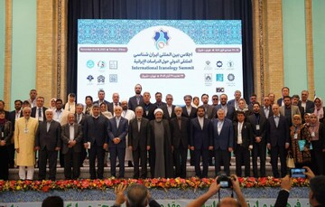 حداد عادل: ایرانیان به خداپرستی خود افتخار می‌کنند