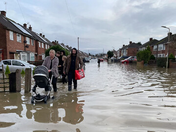 Major incident declared after severe flooding in UK