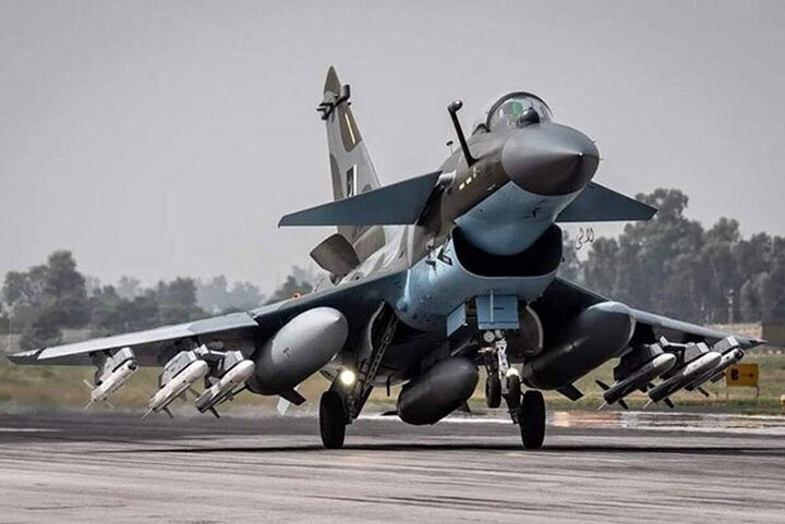 جنگنده J-۱۰ ؛ نماد اقتدار هوایی پکن و گزینه‌ای استراتژیک برای ایران