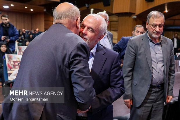 دومین همایش تجلیل از برگزیدگان «پویش ملی ایثار»