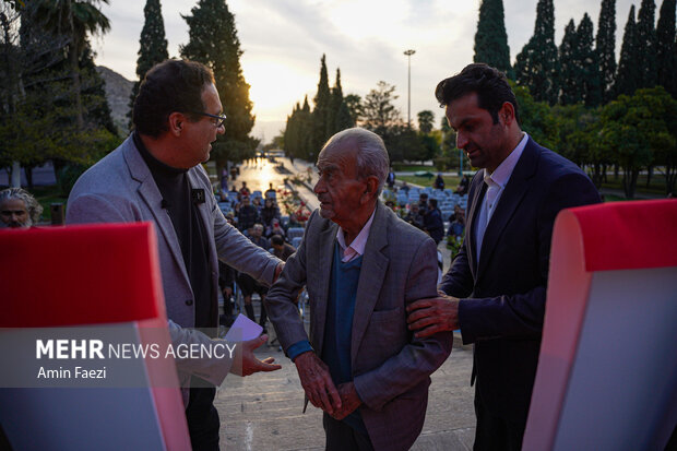 رونمایی از پوستر جشنواره جهانی فیلم فجر