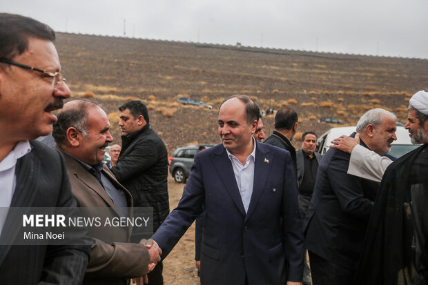 آئین کلنگ زنی طرح آبرسانی سد کلقان با حضور وزرای نیرو و جهاد کشاورزی