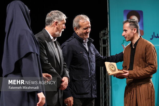 آیین گرامیداشت روز «کتاب، کتابخوانی و کتابدار»