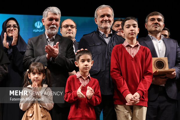 آیین گرامیداشت روز «کتاب، کتابخوانی و کتابدار»