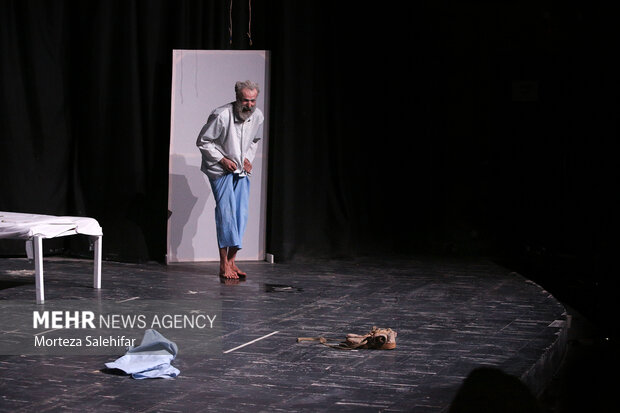 سی‌وهفتمین جشنواره تئاتر چهارمحال و بختیاری