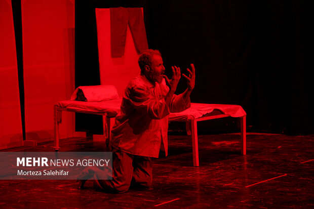 سی‌وهفتمین جشنواره تئاتر چهارمحال و بختیاری