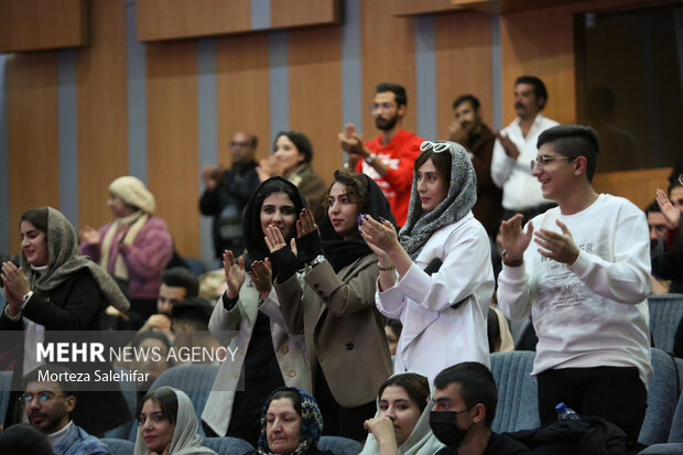 سی‌وهفتمین جشنواره تئاتر چهارمحال و بختیاری