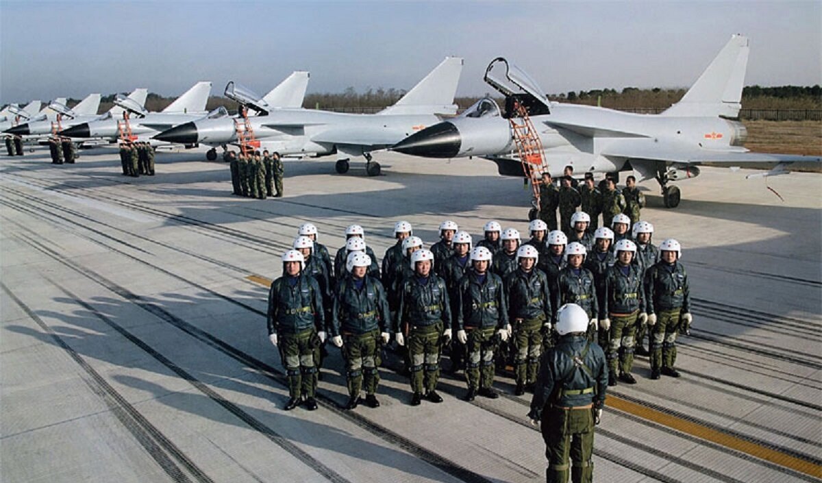 J-10 Savaş Uçağı: Pekin’in Hava Gücünün Sembolü ve İran İçin Stratejik Bir Seçenek