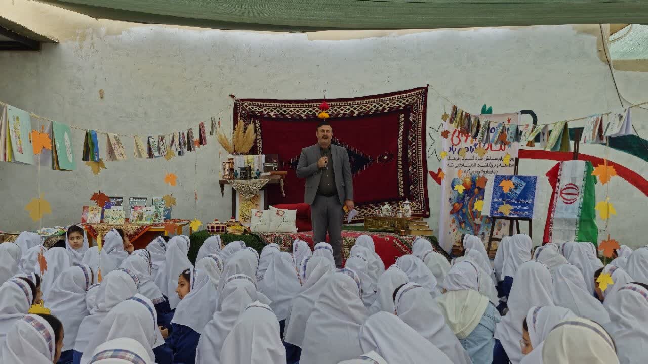 فرماندار دیلم: ترویج فرهنگ کتابخوانی سرمایهگذاری برای آینده است