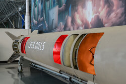 Bender Abbas halkı ABD ve İsrail'i "füze eşliğinde" protesto etti