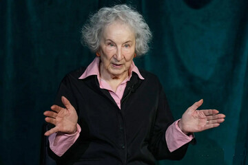 خاطرات مارگارت آتوود منتشر شد؛ کتابی که حسابرسی اعمال دیگران نیست