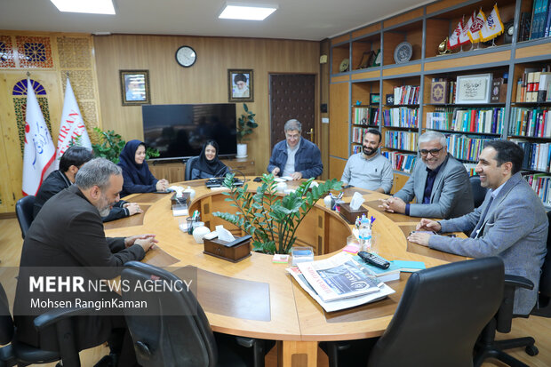 حضور مدیر عامل آبفای تهران در گروه رسانهای مهر حضور مدیر عامل آبفای تهران در گروه رسانهای مهر