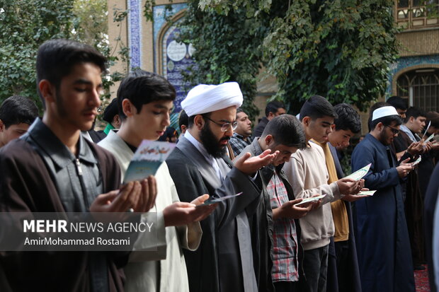 اقامه نماز استسقاء در ورامین به امامت آیت‌الله عباسی خراسانی