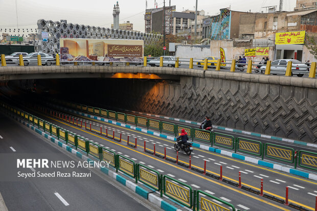رونمایی از بنرهای نصب شده «با هر کتاب سفری تازه را آغاز کن»