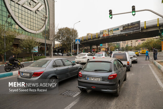 رونمایی از بنرهای نصب شده «با هر کتاب سفری تازه را آغاز کن»