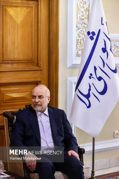 دیدار معاون سیاسی رئیس مجلس لبنان با محمدباقر قالیباف