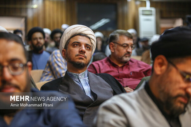 آیین رونمایی از مجموعه ۴۰ جلدی تجربه‌نگاری فرهنگی ـ تبلیغی