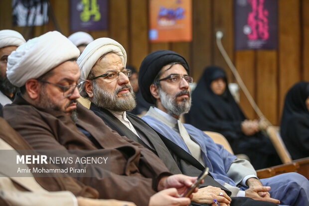 آیین رونمایی از مجموعه ۴۰ جلدی تجربه‌نگاری فرهنگی ـ تبلیغی