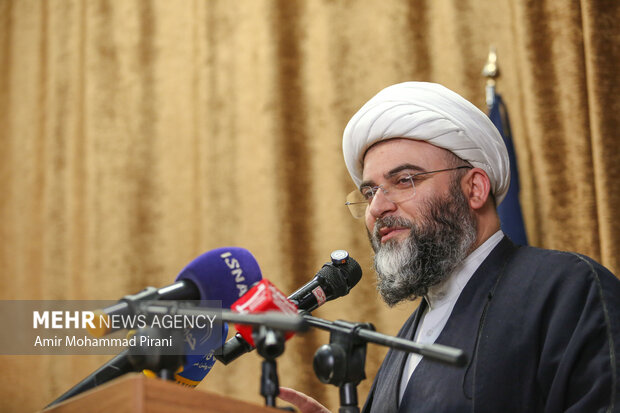 آیین رونمایی از مجموعه ۴۰ جلدی تجربه‌نگاری فرهنگی ـ تبلیغی