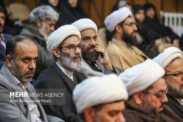 آیین رونمایی از مجموعه ۴۰ جلدی تجربه‌نگاری فرهنگی ـ تبلیغی