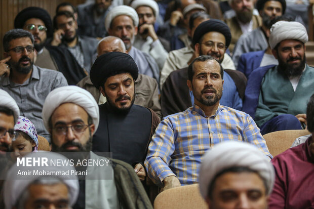 آیین رونمایی از مجموعه ۴۰ جلدی تجربه‌نگاری فرهنگی ـ تبلیغی