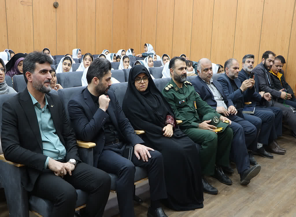 مهرواره «دنیای رنگی کتاب ها» در خمام برگزار شد