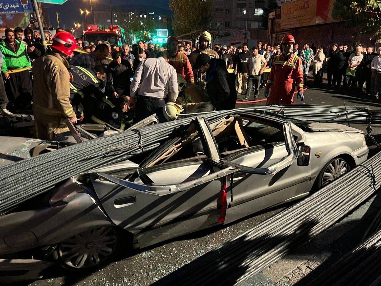 خودرو،ملكي،محل،ميلگردها،كوهسار،محبوس،كابين،اورژانس