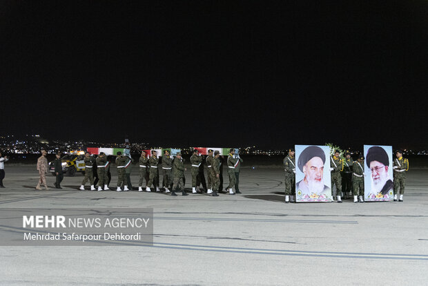 آیین استقبال از پیکر ۶ شهید گمنام دفاع مقدس در شهرکرد