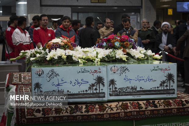 آیین استقبال از پیکر ۶ شهید گمنام دفاع مقدس در شهرکرد