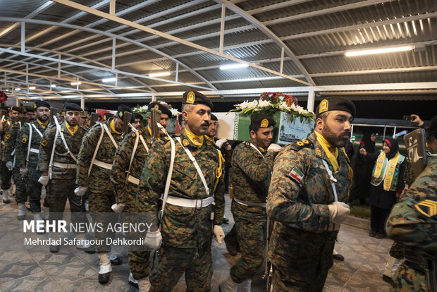 آیین استقبال از پیکر ۶ شهید گمنام دفاع مقدس در شهرکرد