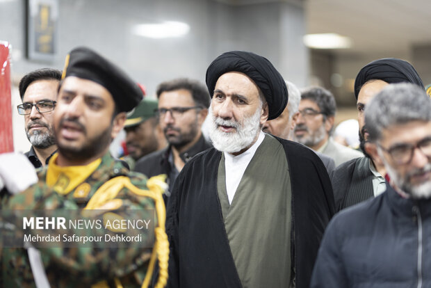 آیین استقبال از پیکر ۶ شهید گمنام دفاع مقدس در شهرکرد