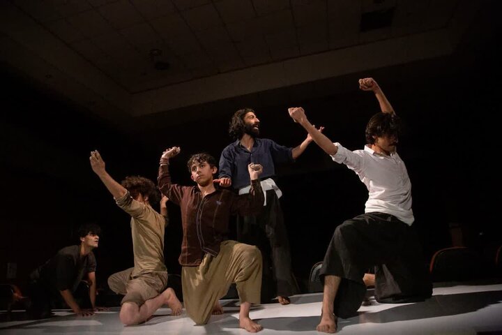 گُر؛ نمایشی در ستایش دانایی گُر؛ نمایشی در ستایش دانایی