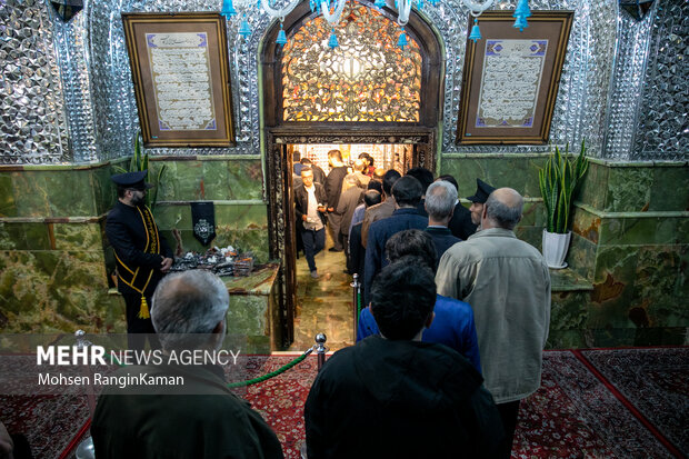 آیین غبارروبی ضریح مطهر آستان مقدس امامزاده صالح (ع)