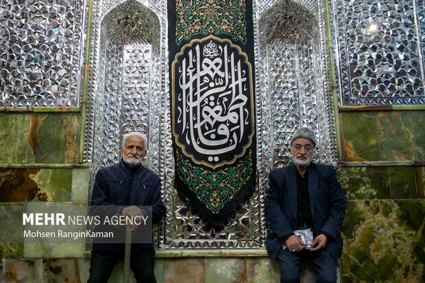 آیین غبارروبی ضریح مطهر آستان مقدس امامزاده صالح (ع)