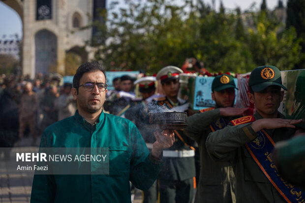 آئین استقبال از شهدای گمنام در شیراز