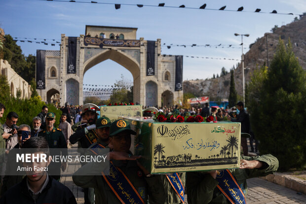 آئین استقبال از شهدای گمنام در شیراز