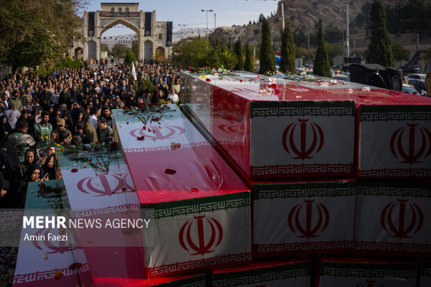 آئین استقبال از شهدای گمنام در شیراز